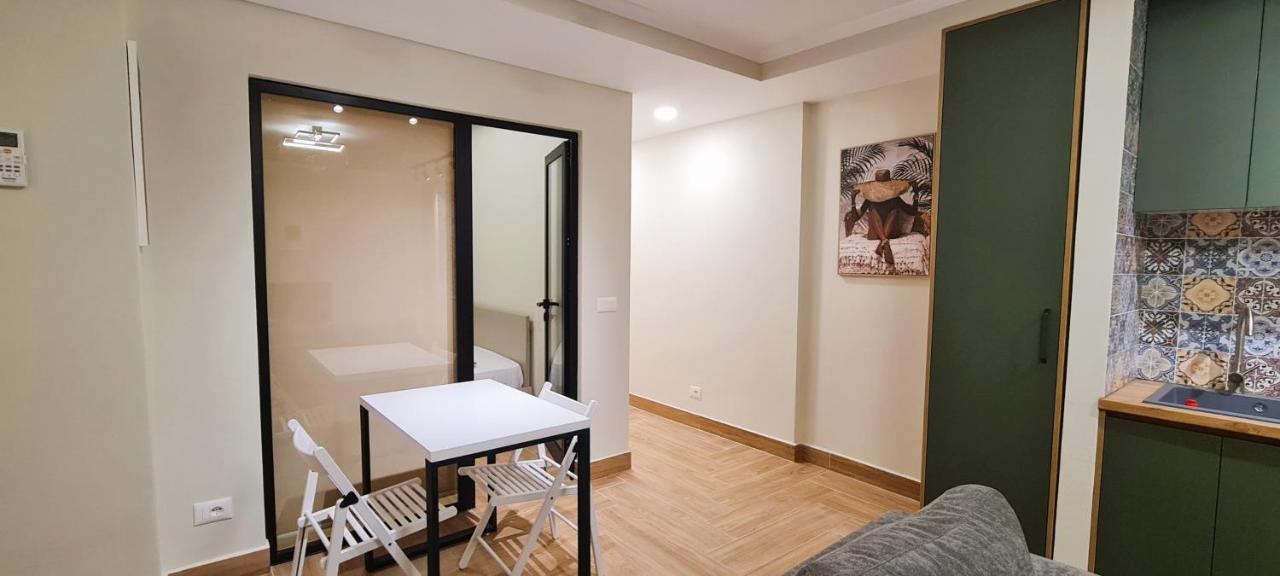 2V1 - Center Apartment 4 Тирана Екстериор снимка