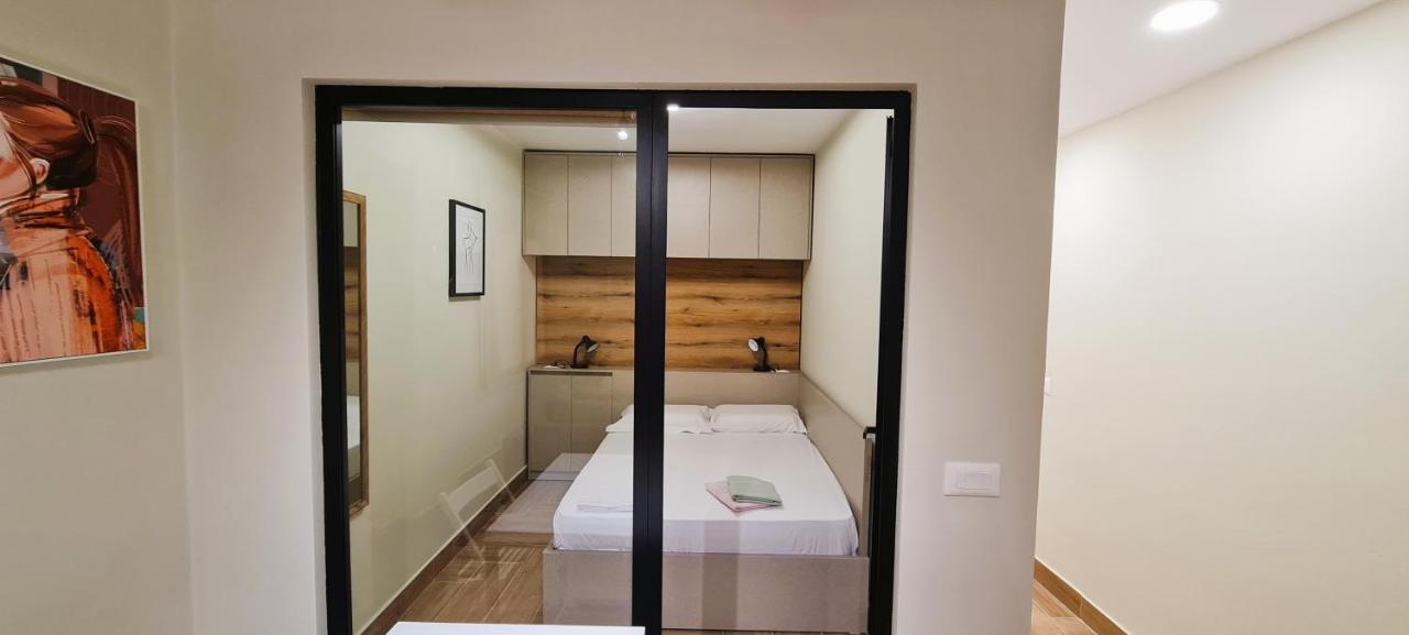 2V1 - Center Apartment 4 Тирана Екстериор снимка