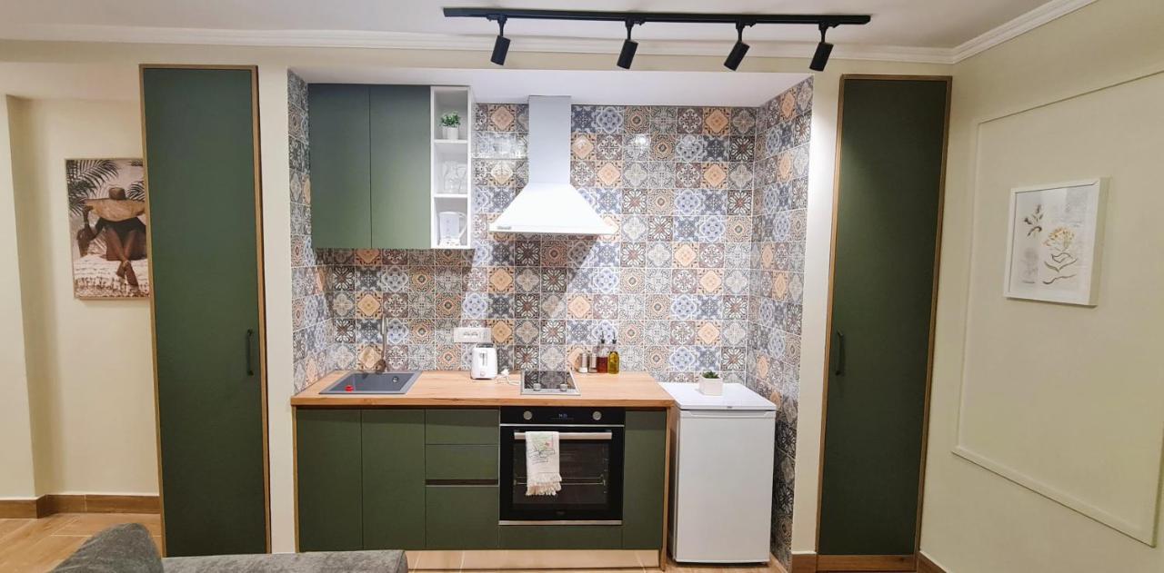 2V1 - Center Apartment 4 Тирана Екстериор снимка